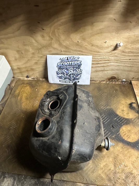 IJzeren tank van Chinese scooter