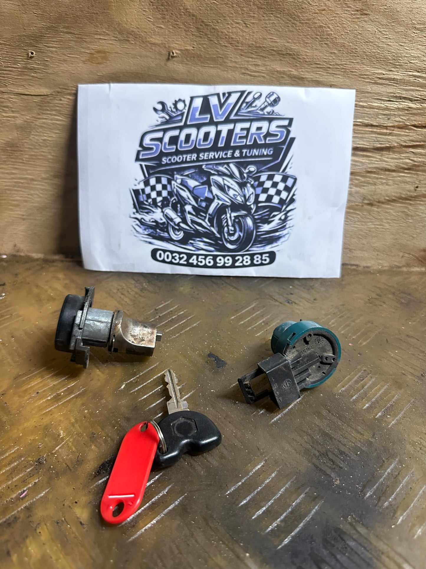 Piaggio zip contactslot setje compleet