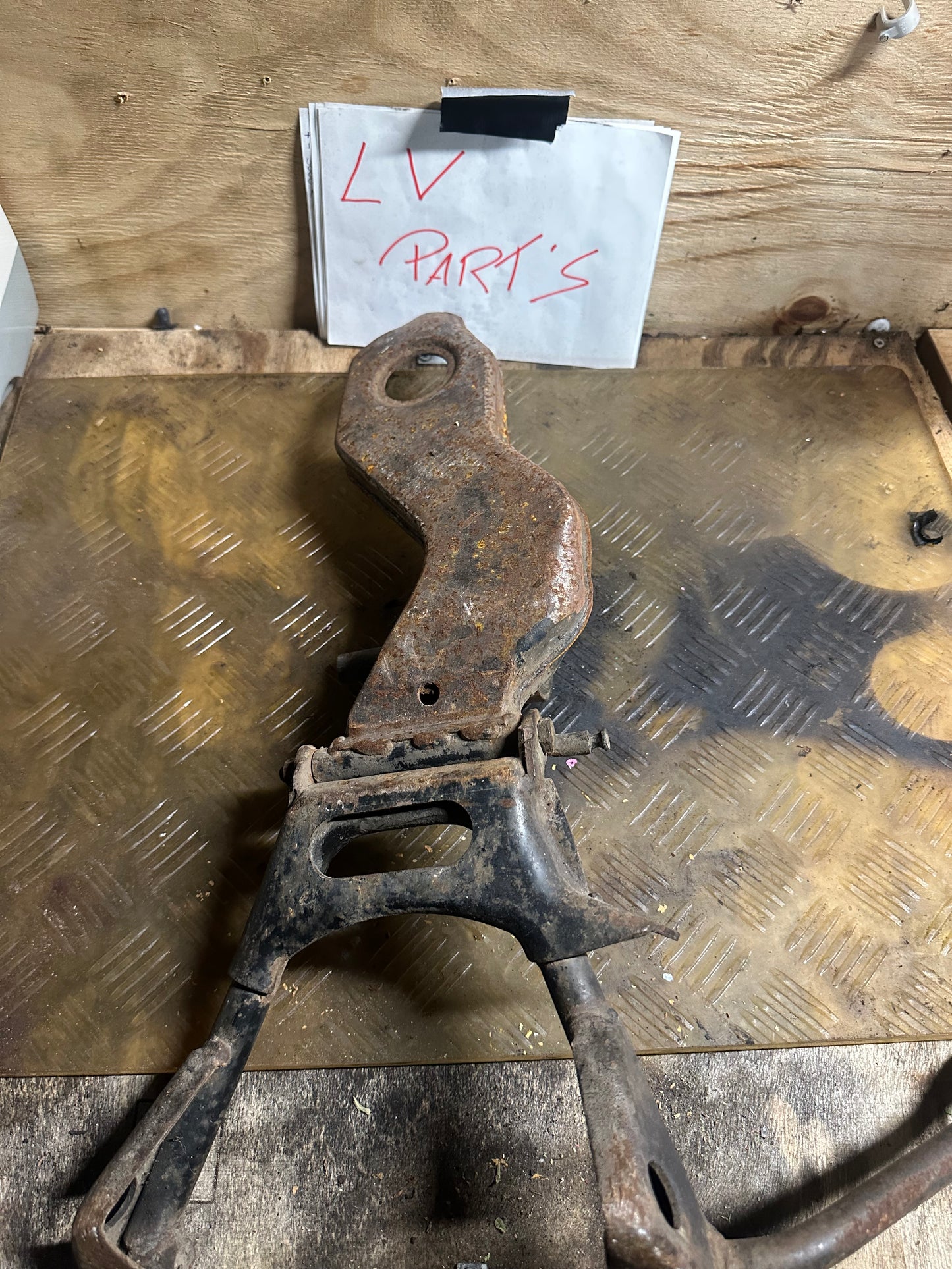 Swing arm