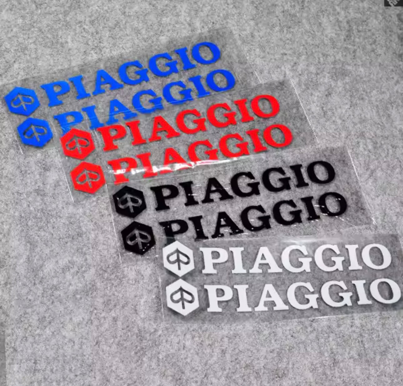 Piaggio Logo Stickers – Scooter Embleem Set (Meerdere Kleuren)